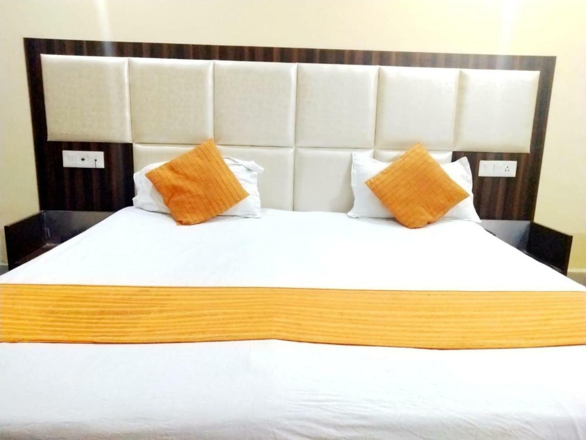Sukhman International Near Railway Station Inn