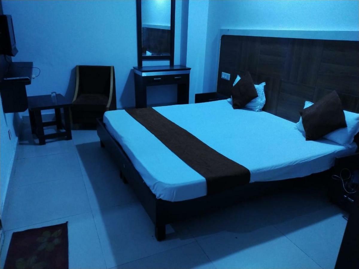 Sukhman International Near Railway Station 4*