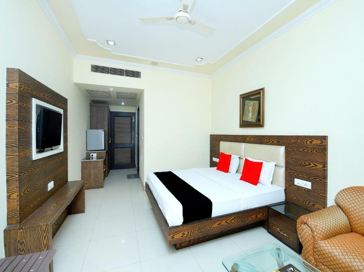 Sanjog International Hotel 3*