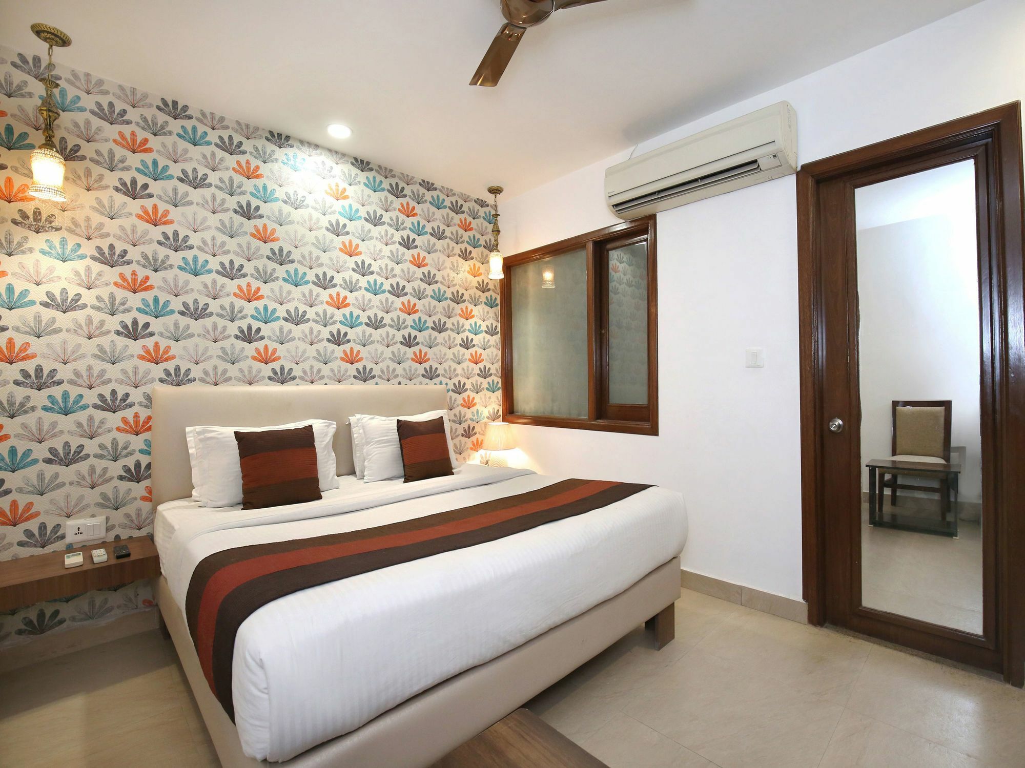 Oyo 9854 Highland Hotel