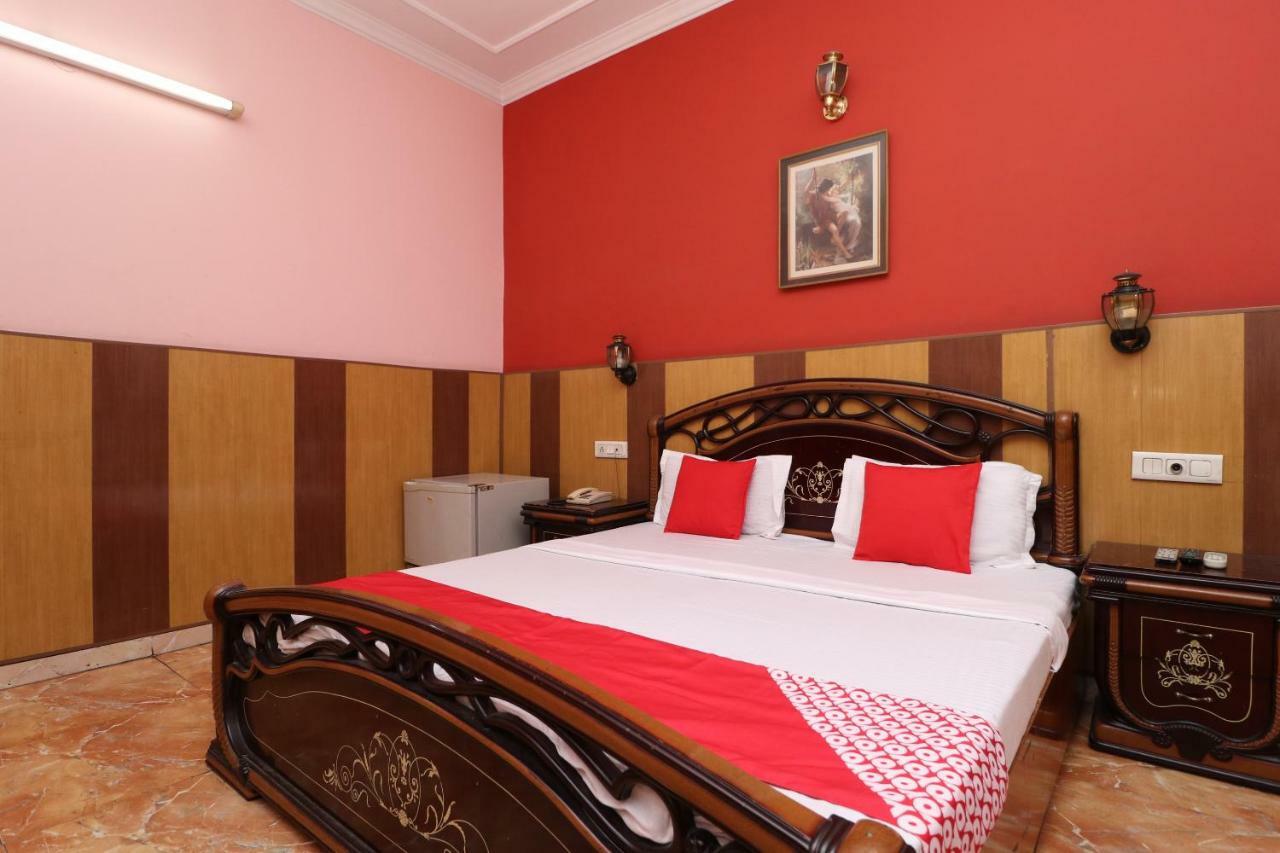 Hotel Vaccinated Staff - Capital O 35965 Kishore Castle Amritsar