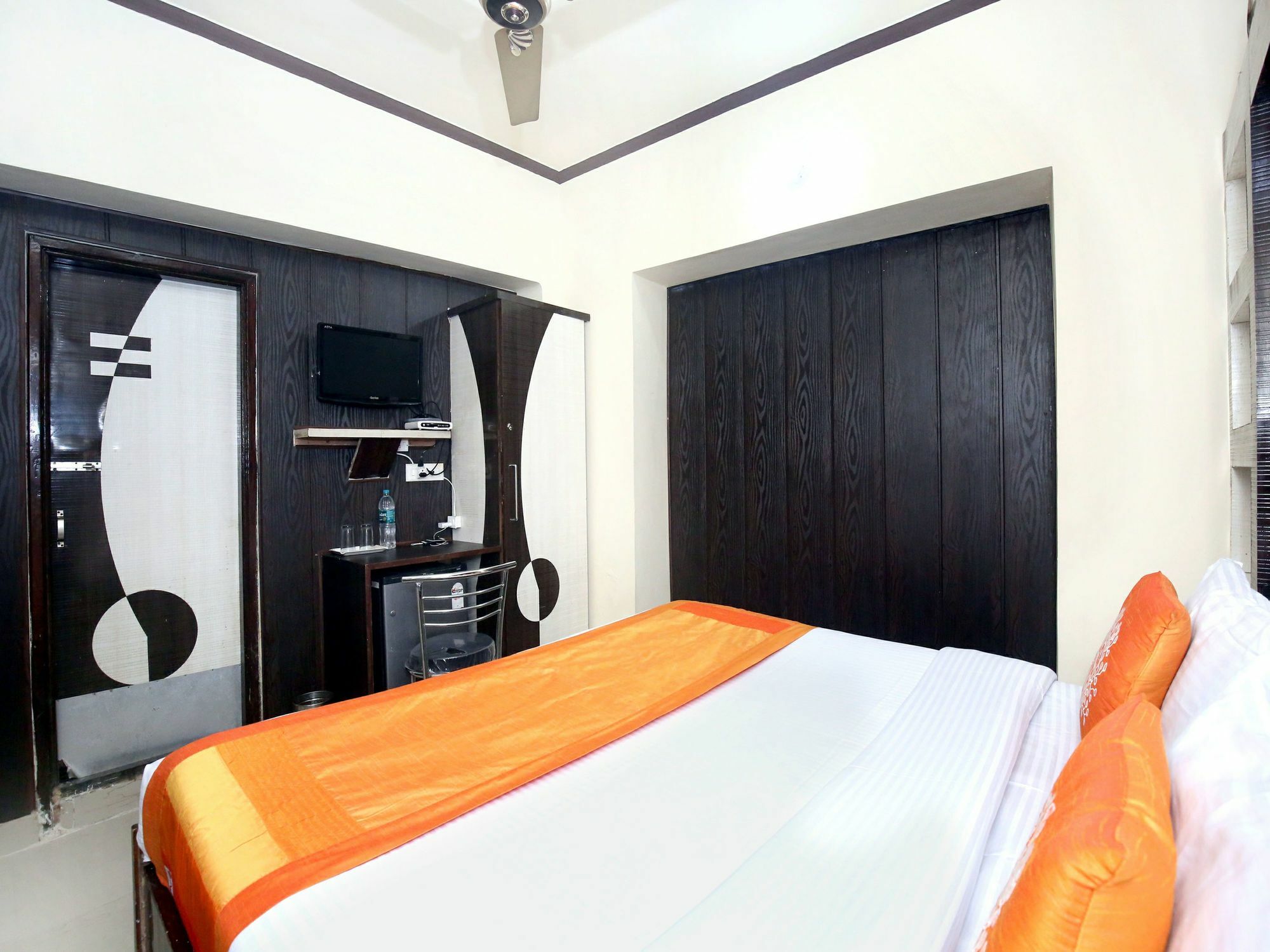 Hotel Guru Kalgidhar Residency 3*