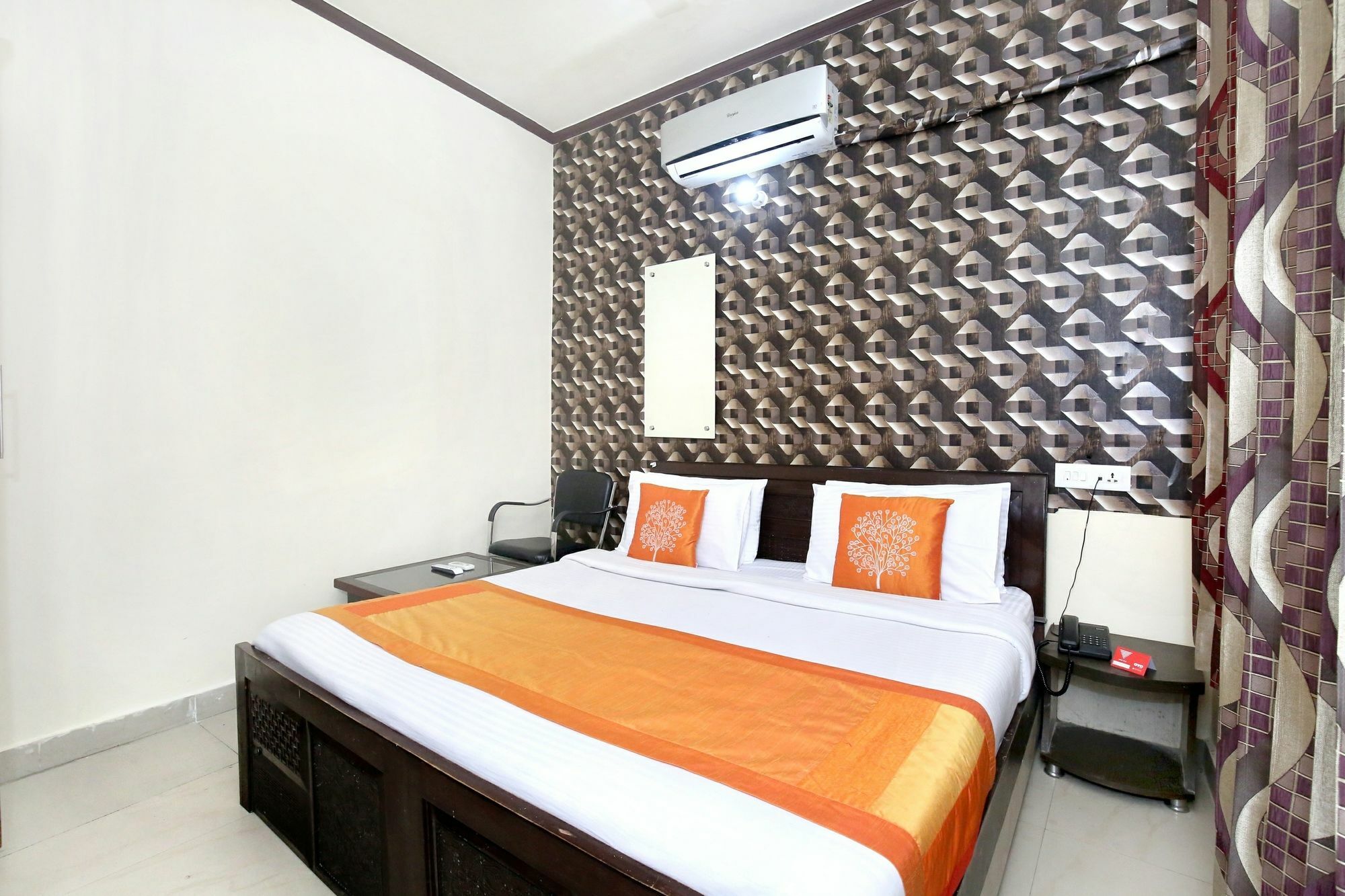 Guru Kalgidhar Residency Hotel