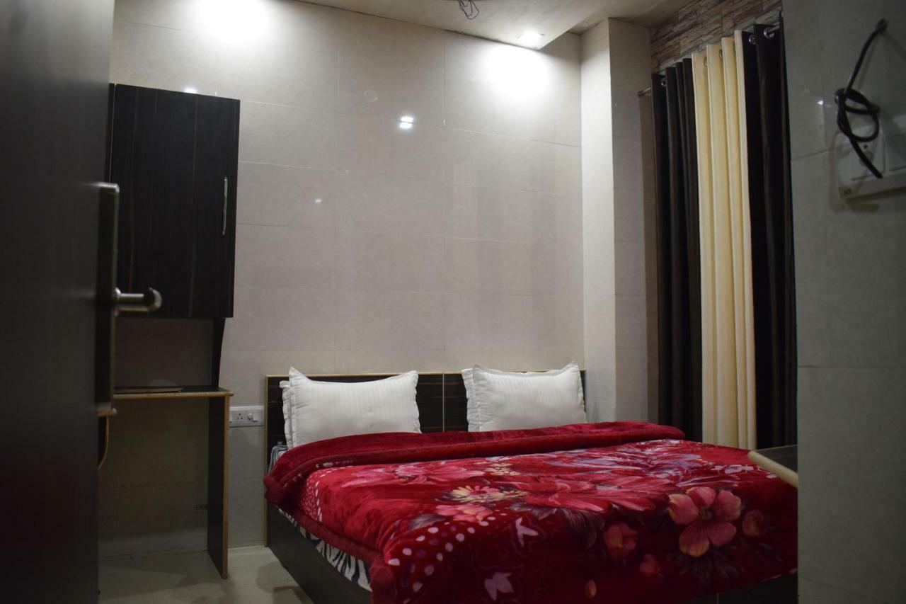 Star Light Hotel