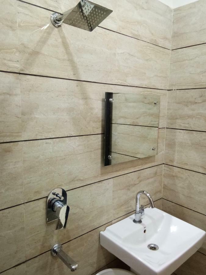 Puri Grand Guest house 3*