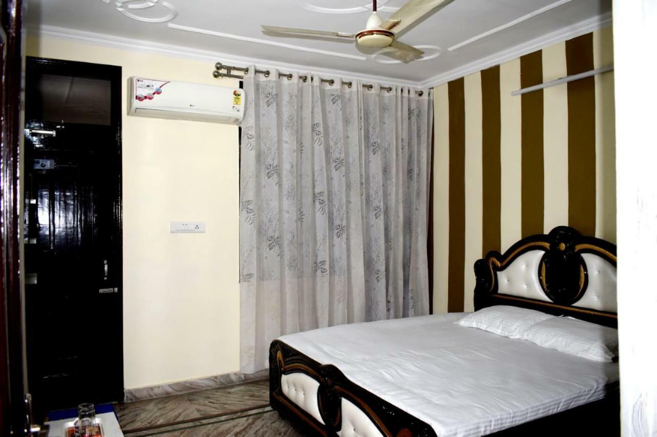 $ 4 * Amritsar