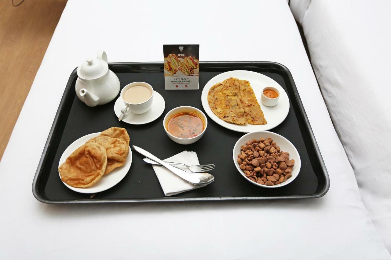 Oyo 24666 Samar Residency Hotel 3*