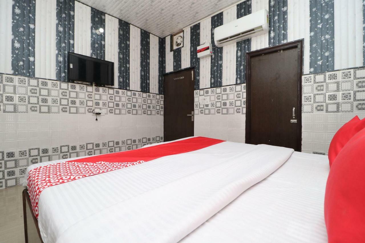 Oyo 28409 Big Hotel