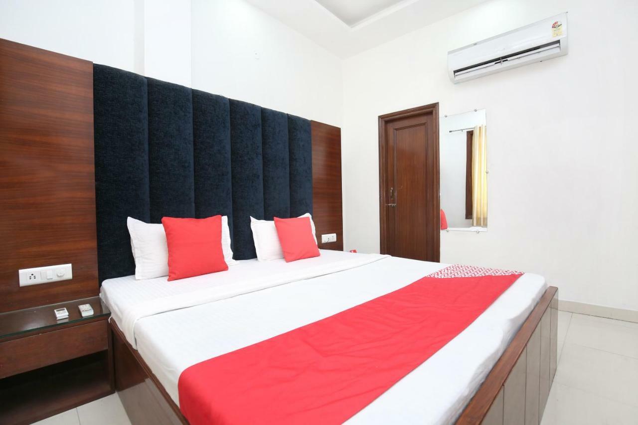 Hotel Oyo 15652 51