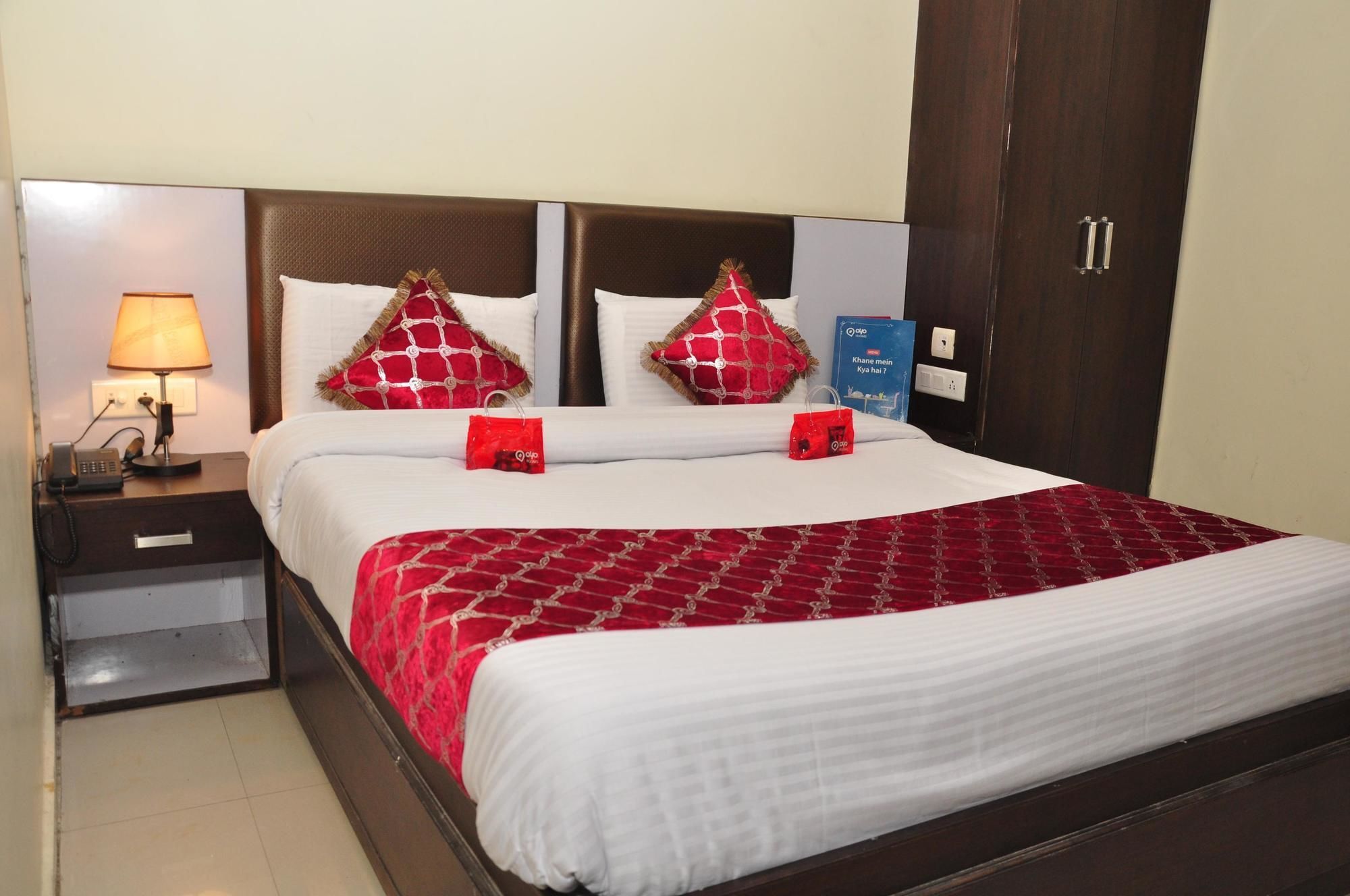 Hotel Oyo Centre Guru Nanak Bhawan Amritsar