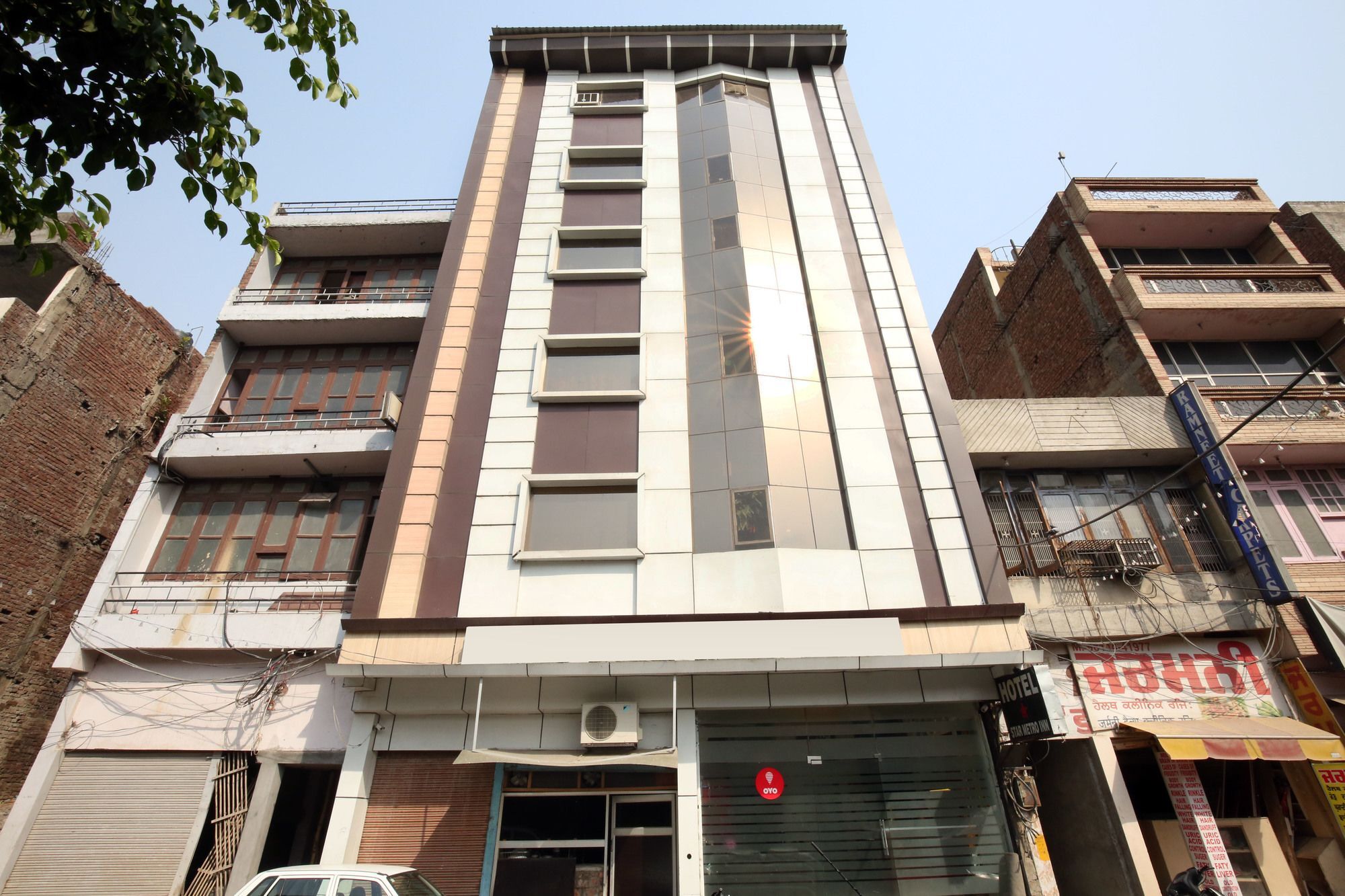 Hotel Oyo Centre Guru Nanak Bhawan 3*
