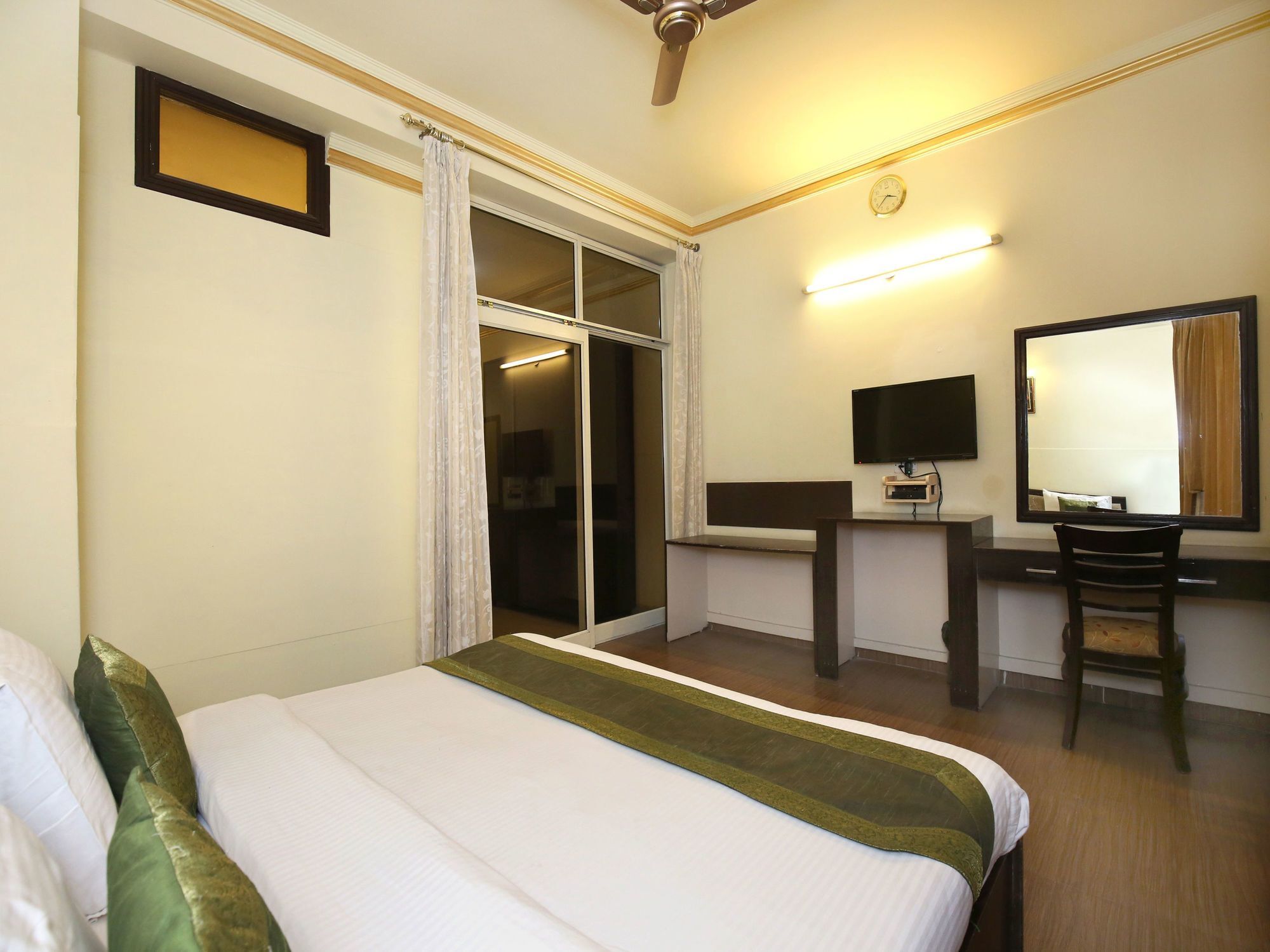 Hotel Downtown Amritsar