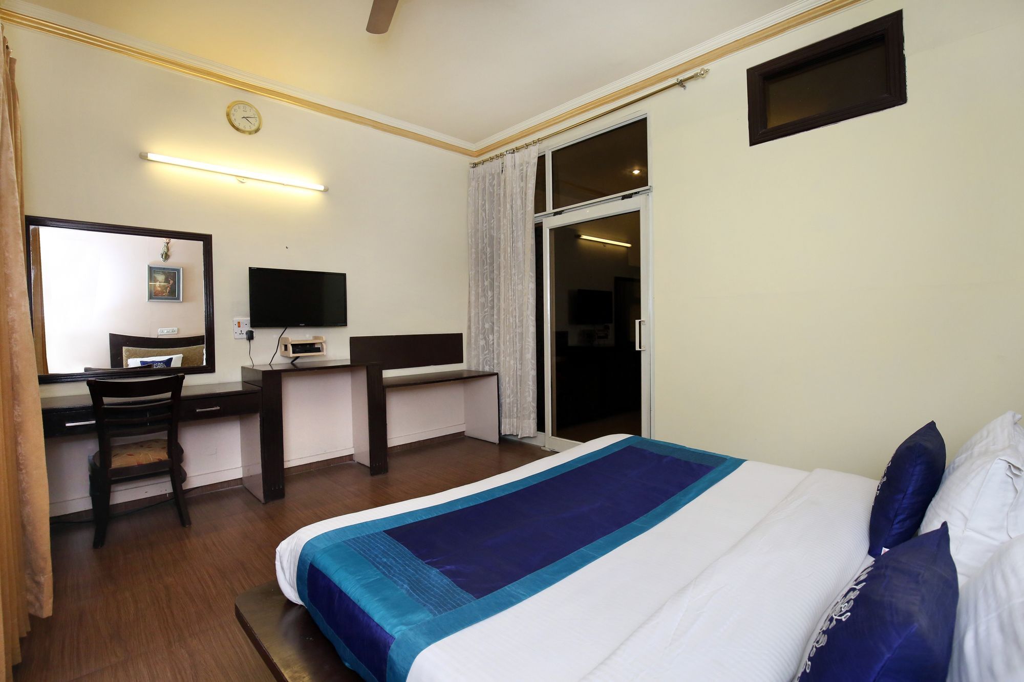 Downtown Hotel 3*