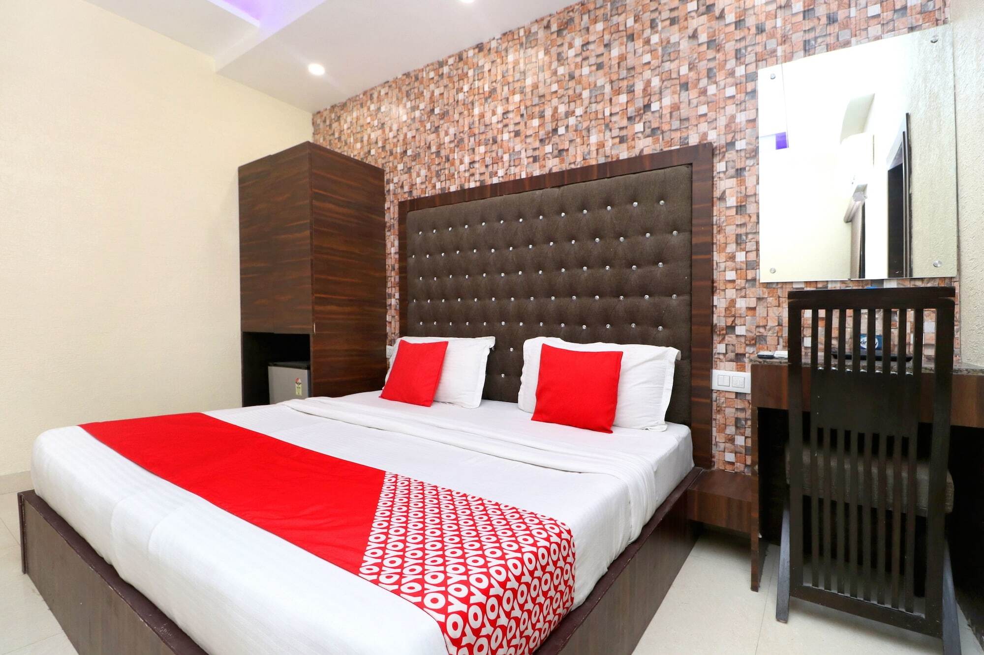 Hotel O Azaad Lifestyle Amritsar