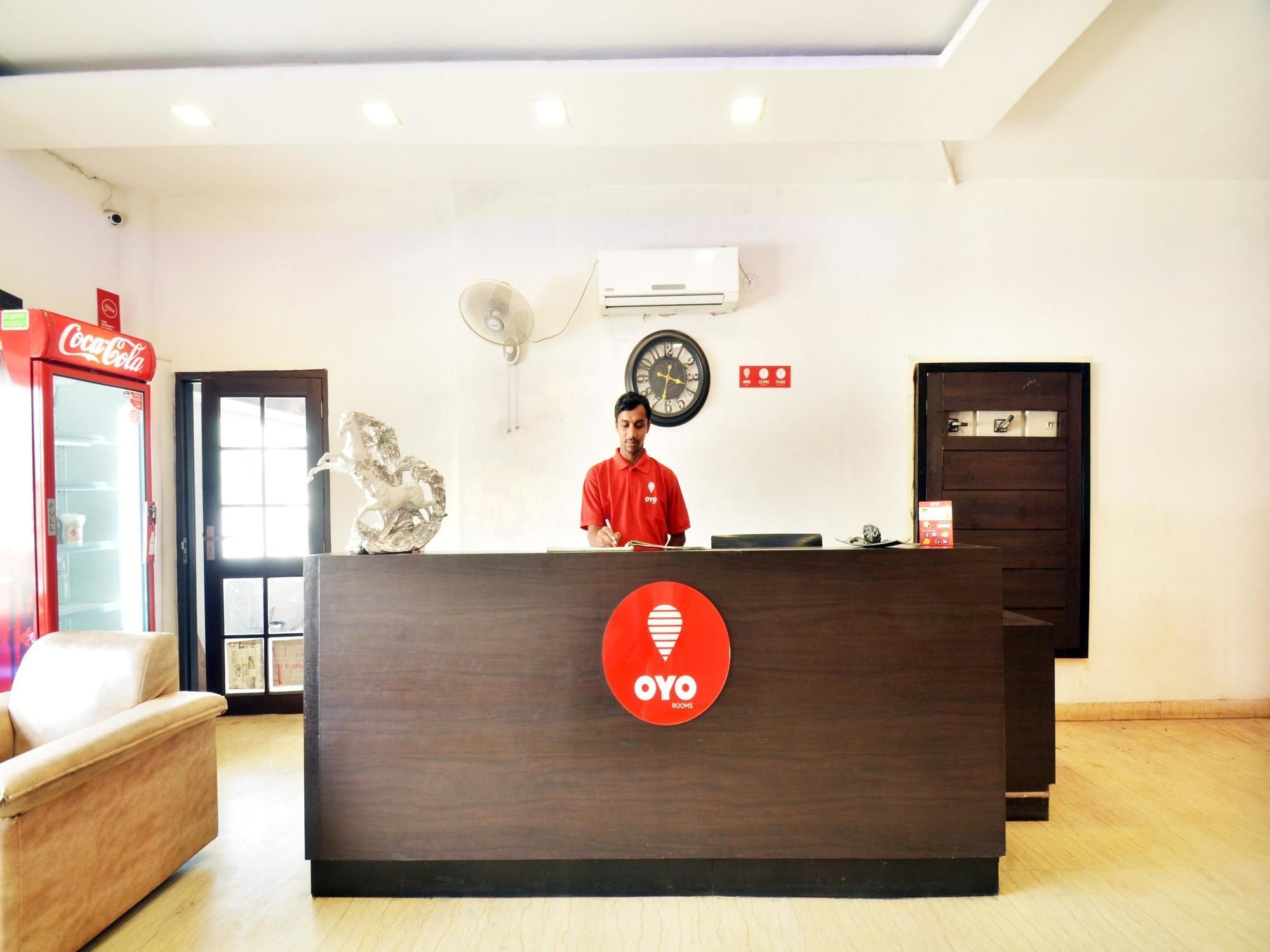 Hotel Oyo 5263 R C Regency