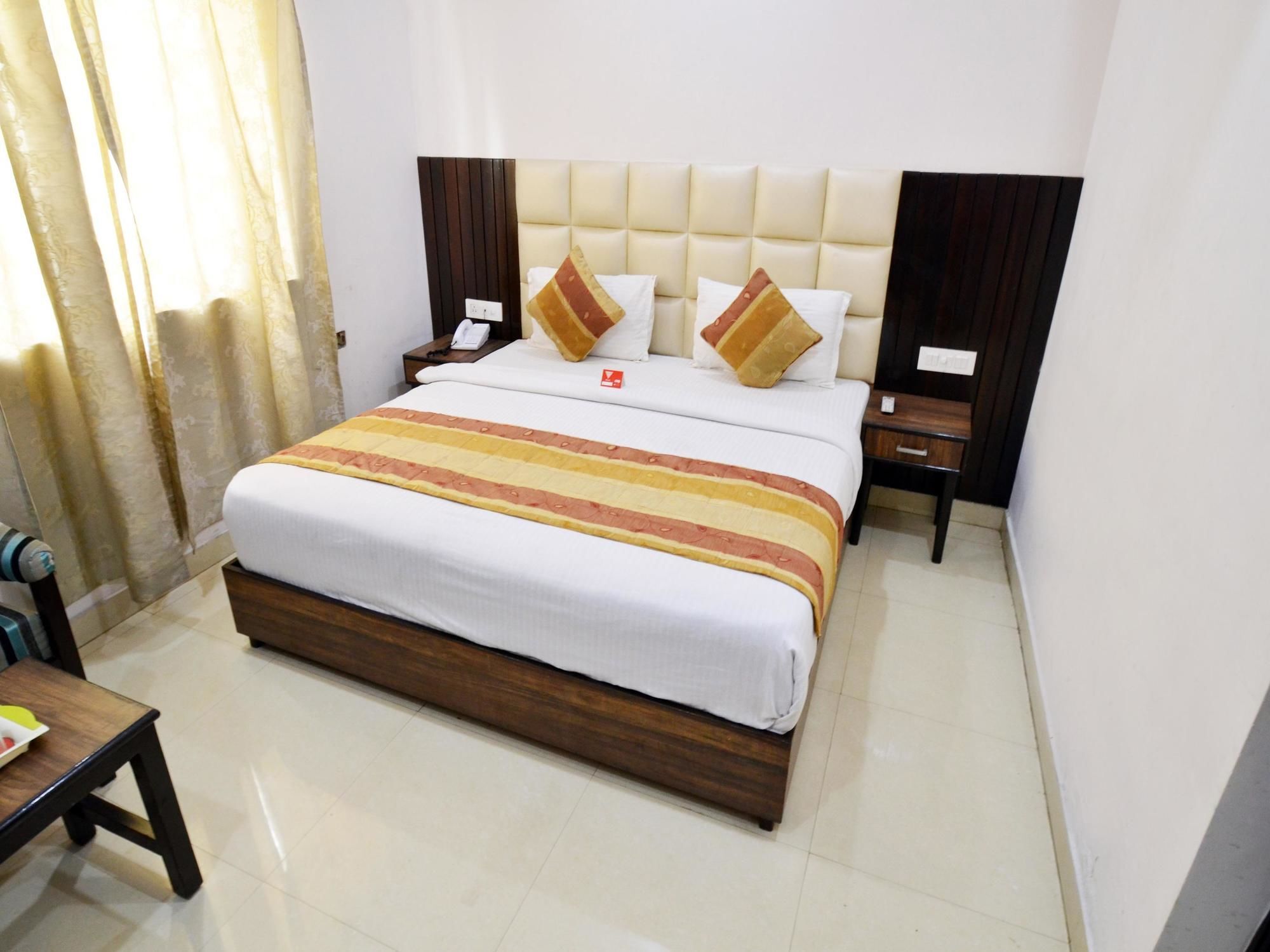 Oyo 5263 R C Regency Amritsar