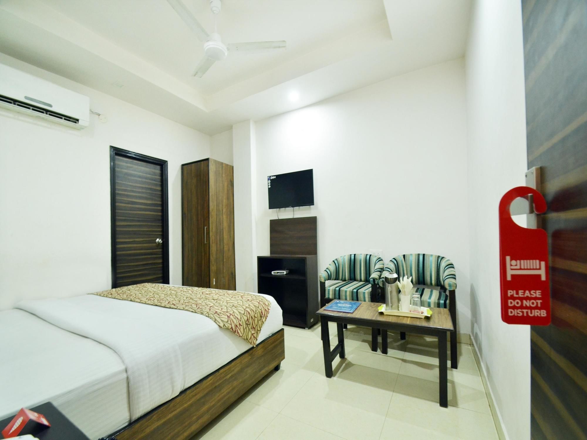 Hotel Oyo 5263 R C Regency Amritsar
