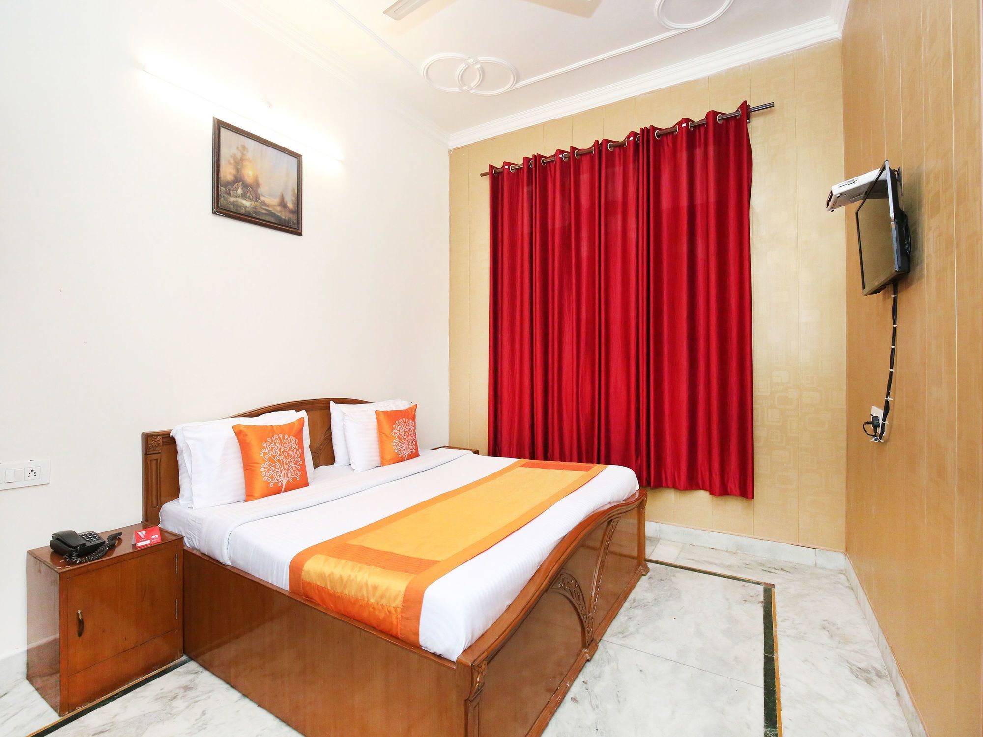 Hotel Oyo 10504 Golden Heritage