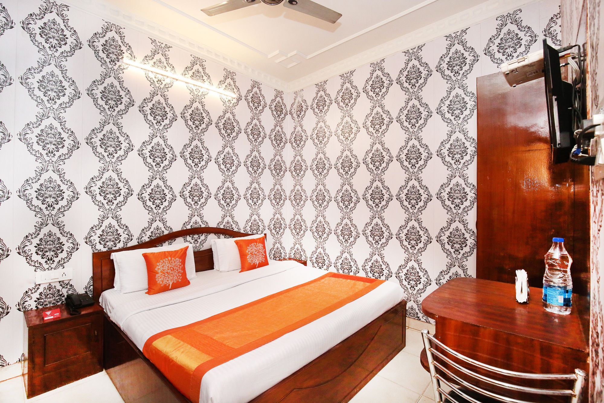 Oyo 10504 Golden Heritage Hotel Amritsar