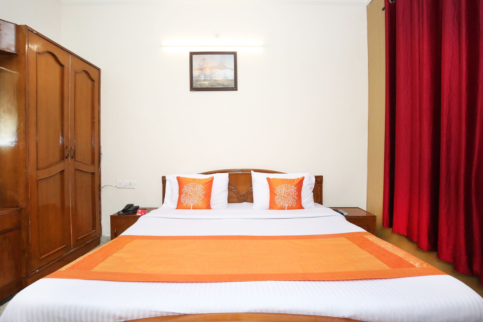 Oyo 10504 Golden Heritage Hotel 2*