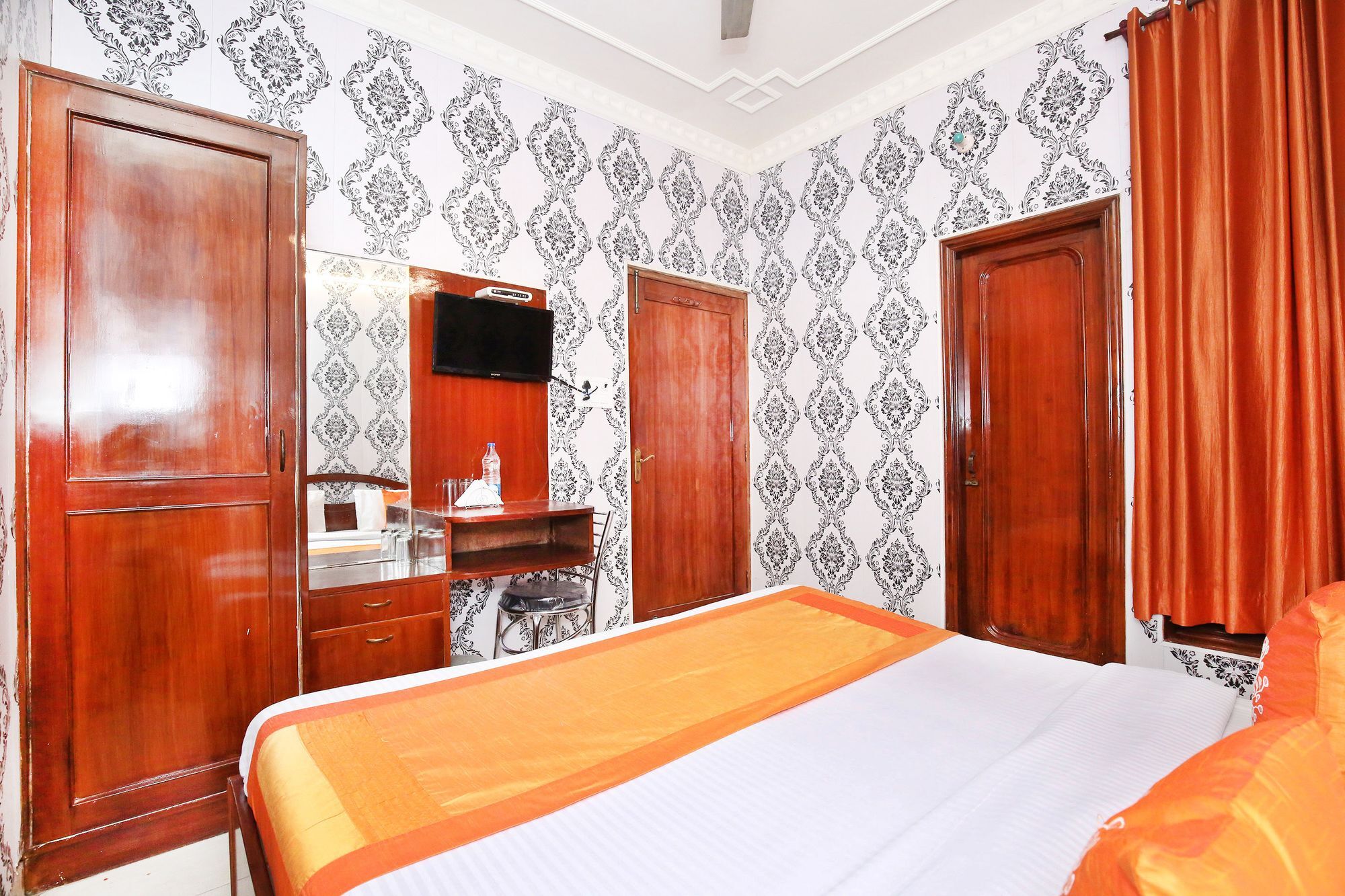 Oyo 10504 Golden Heritage Amritsar