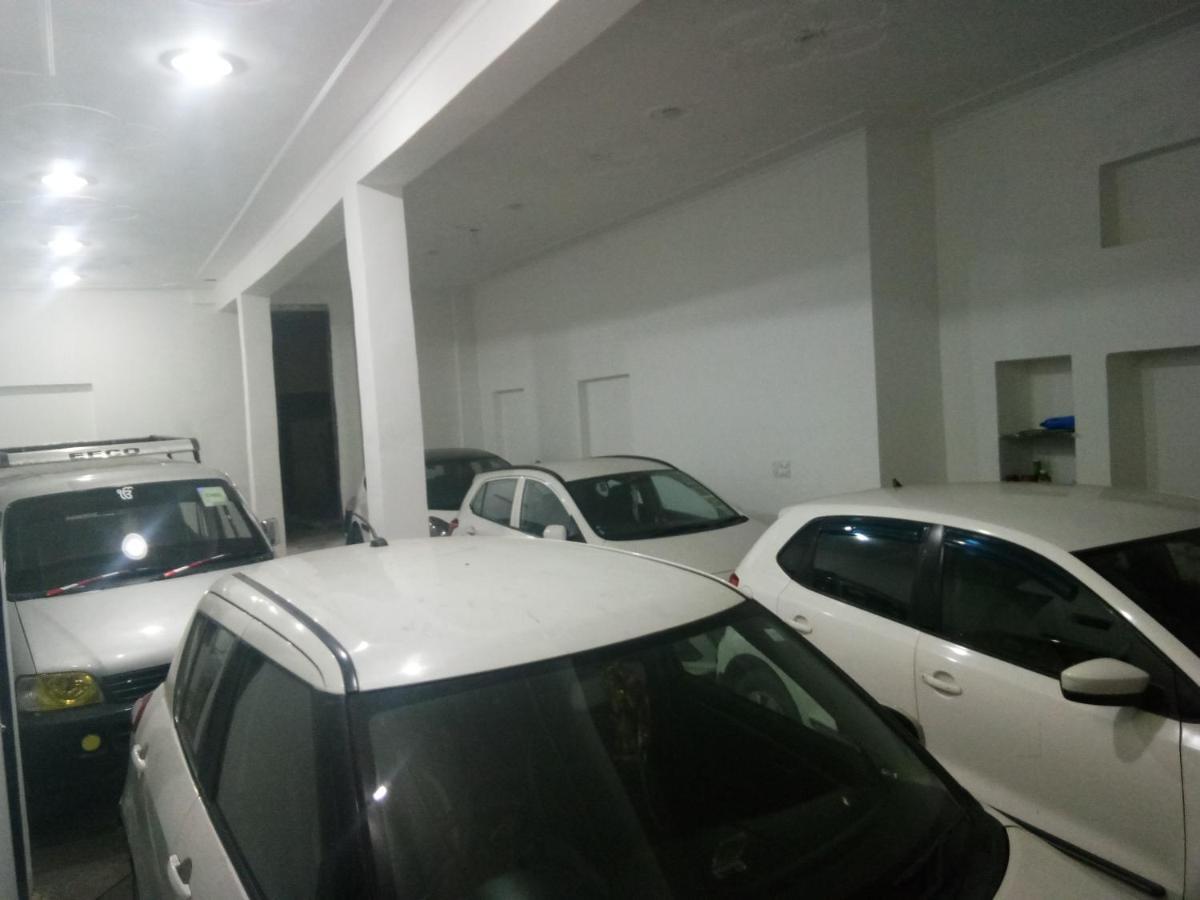 Puri Grand Guest house 3*