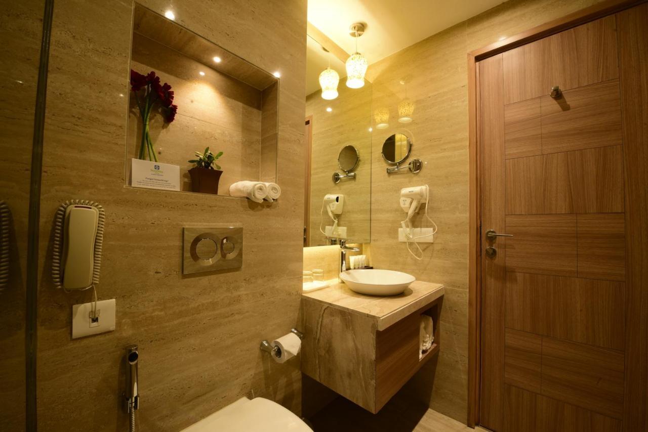 Surestay By Western Hotel