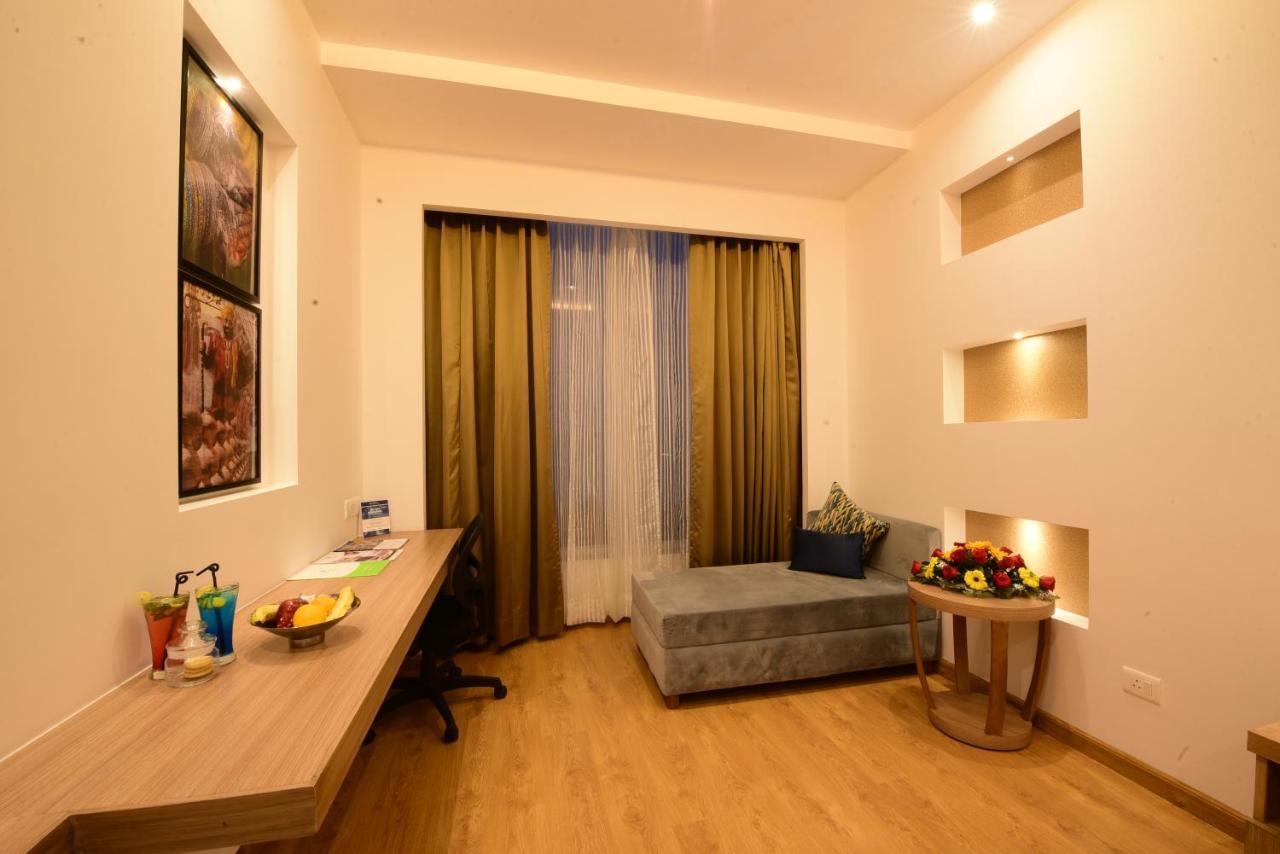 Surestay By Western Hotel 4*