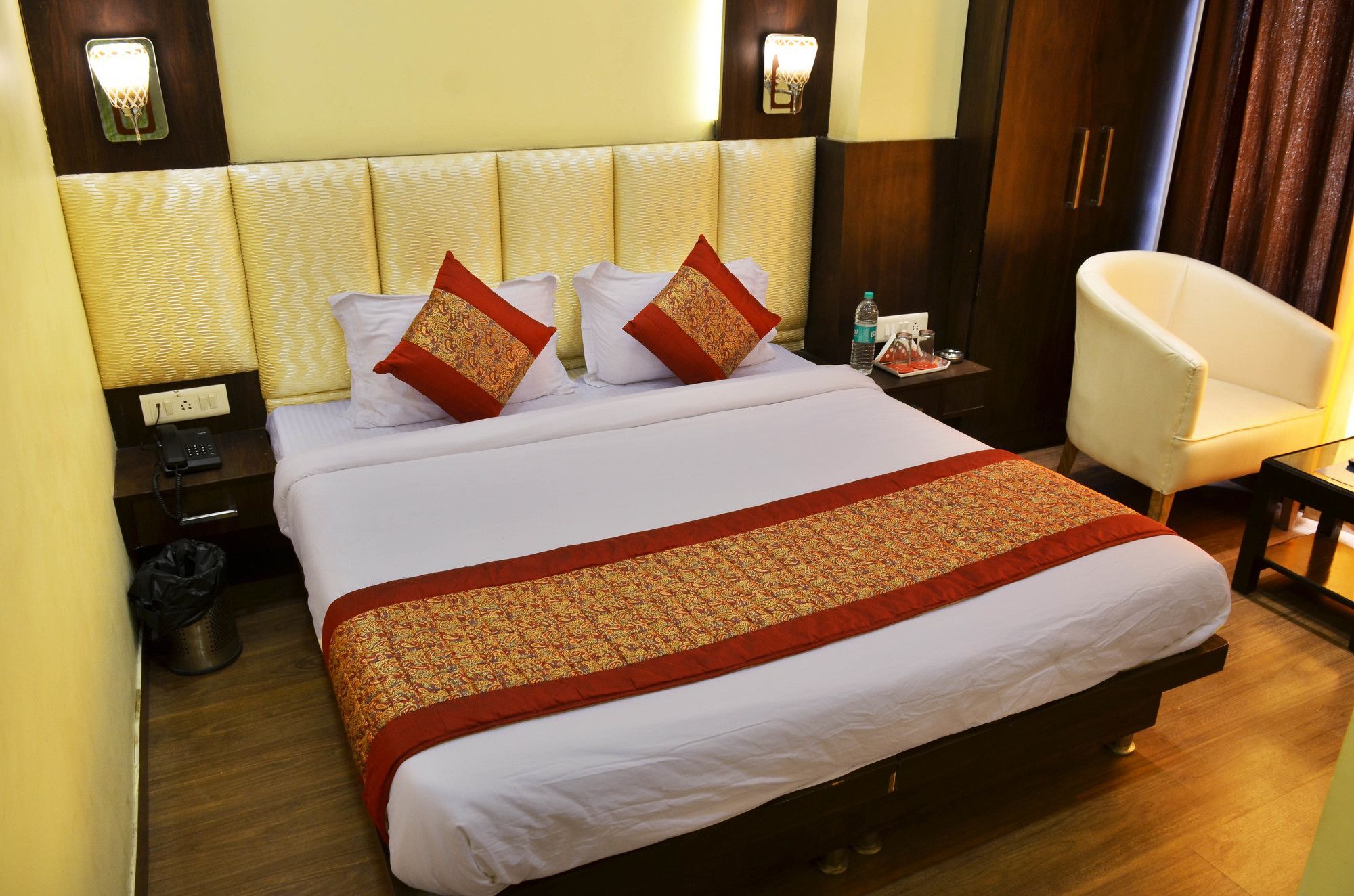 Hotel Oyo 7447 Grand Park