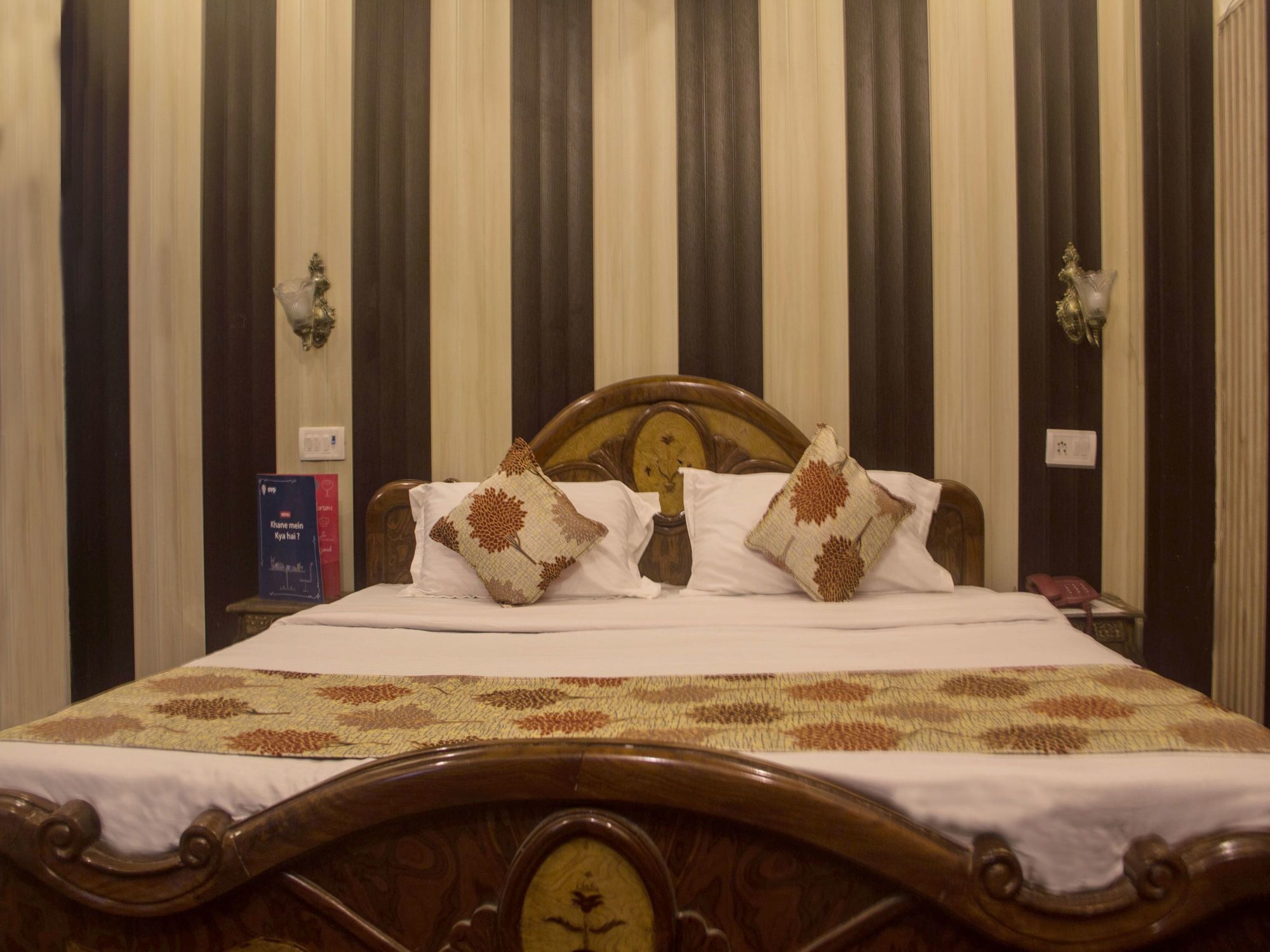 Hotel Oyo 6370 Golden Woods