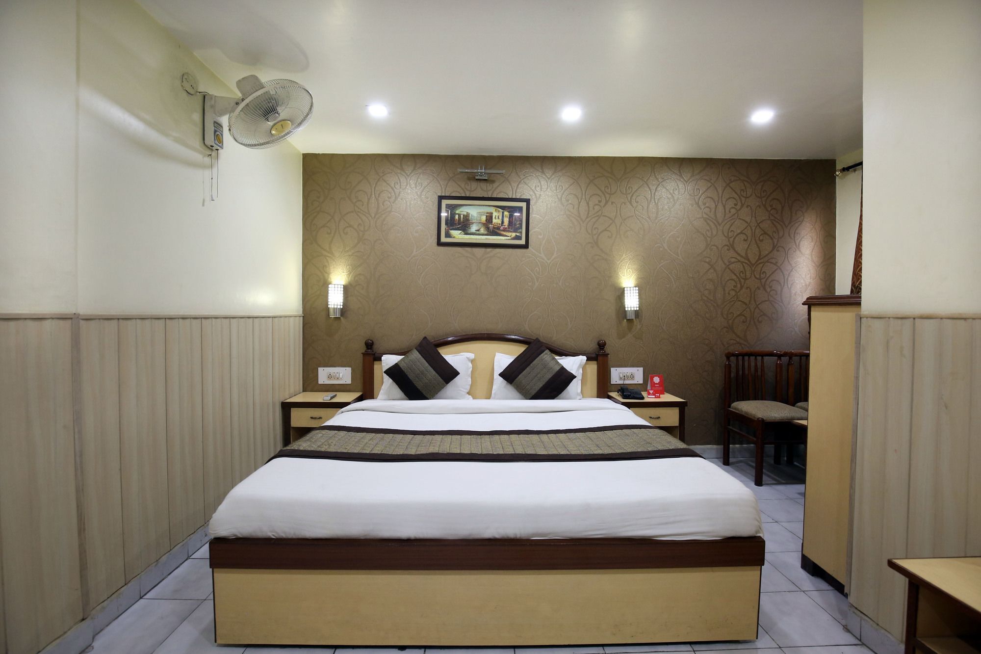 Oyo 7445 Residency 3*
