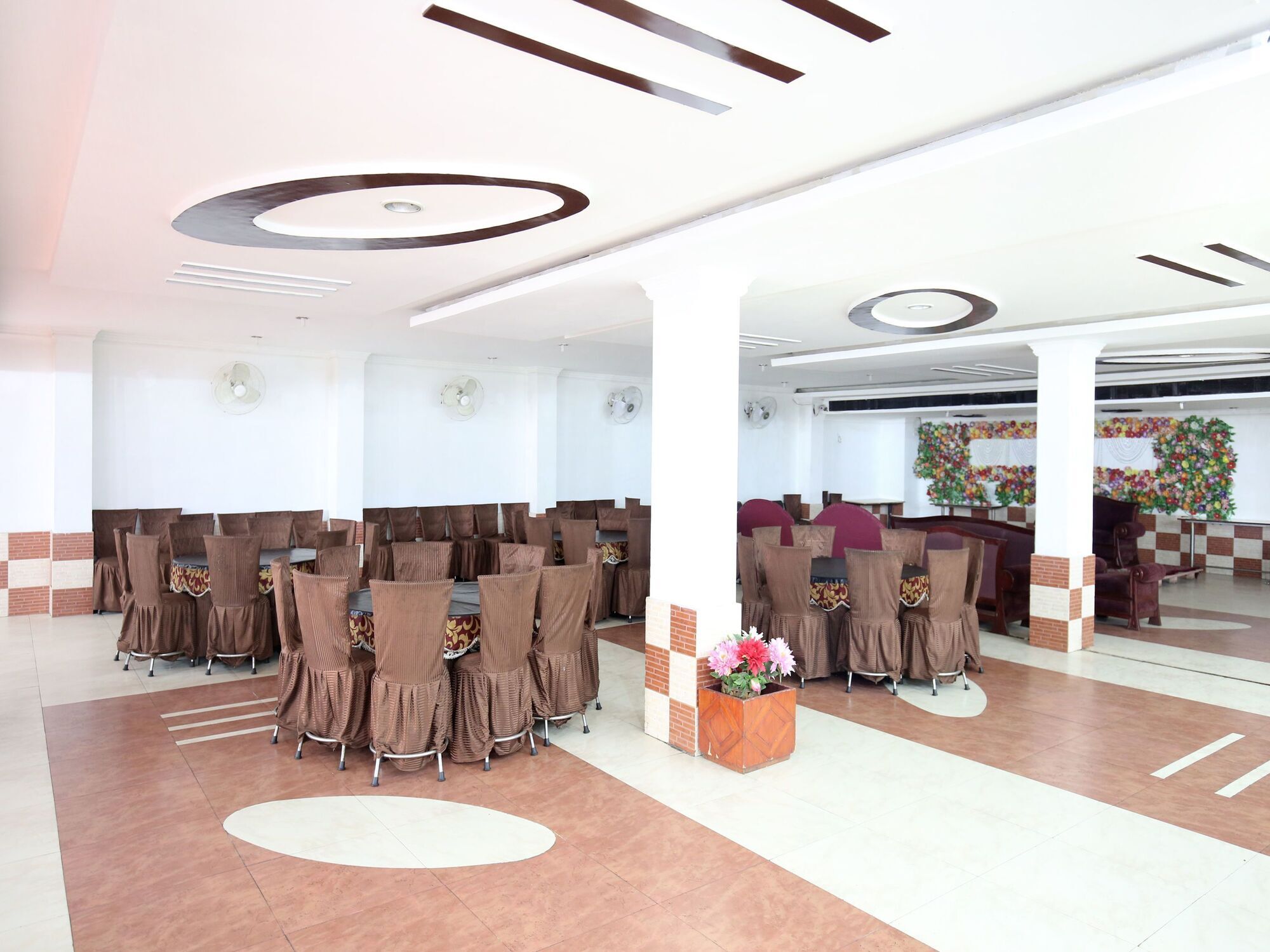 Hotel Oyo 13365 Teg Royal Amritsar