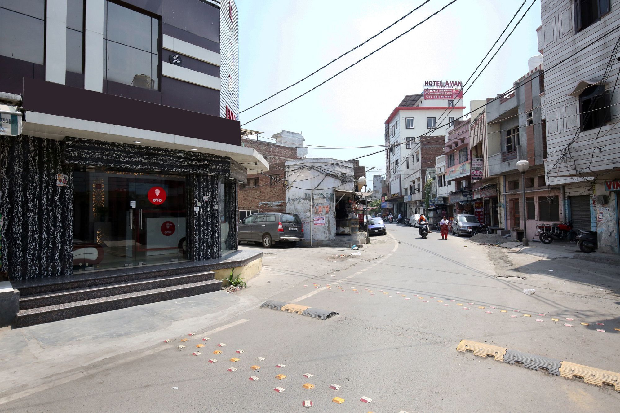 Oyo 111 Opp. Sangam Cinema Hotel