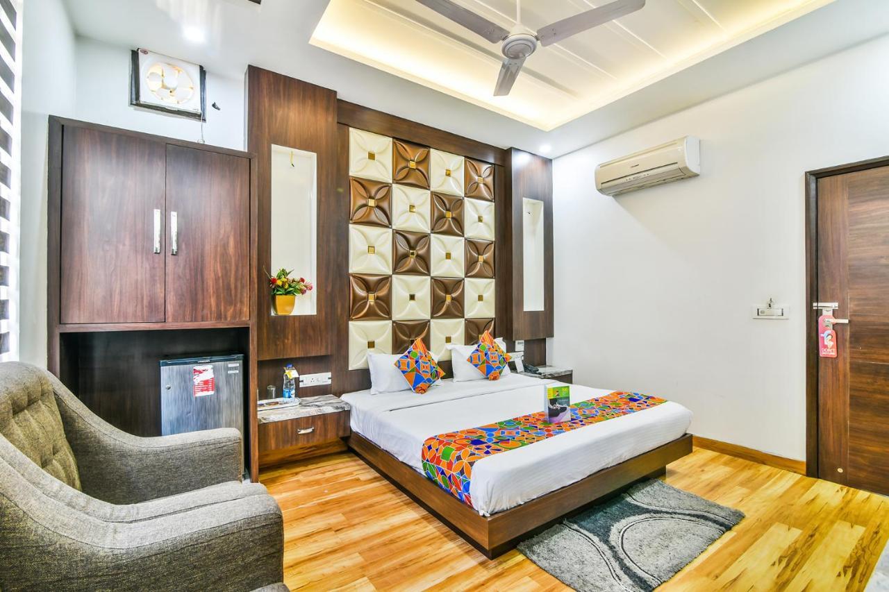 Fabhotel Aman Residency Sharifpura Hotel