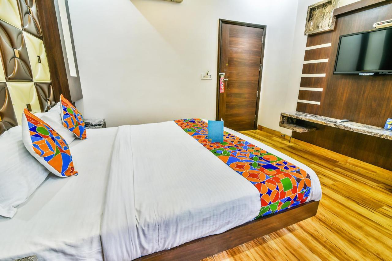 Hotel Fabhotel Aman Residency Sharifpura