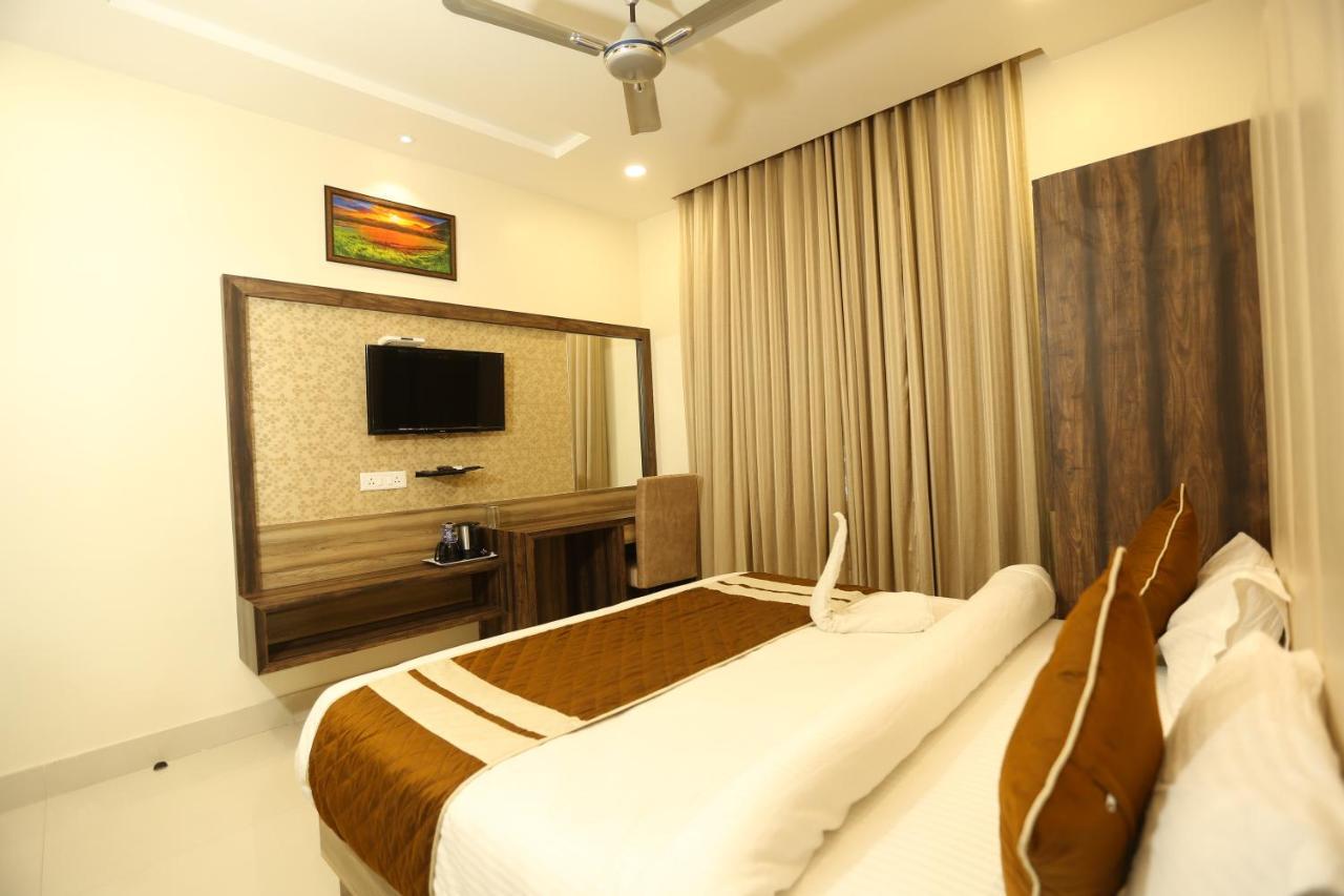 Hotel Malhotra 50 Meter From Golden Temple