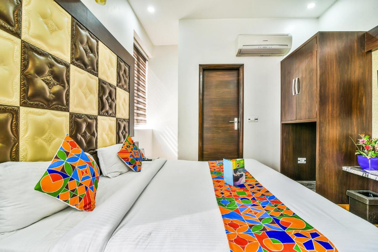 Hotel Fabhotel Aman Residency Sharifpura 3*