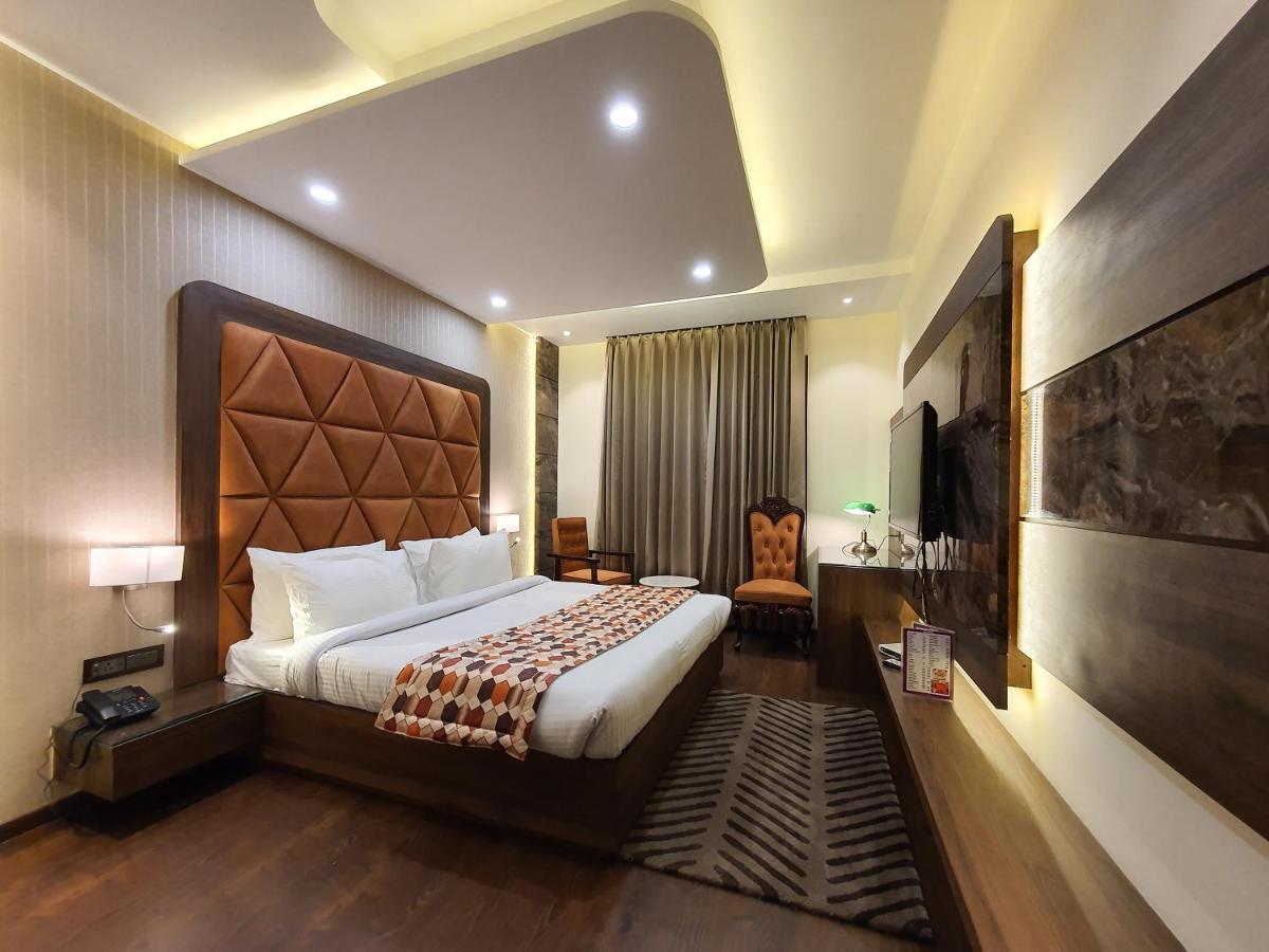 Hotel Makhan Residency