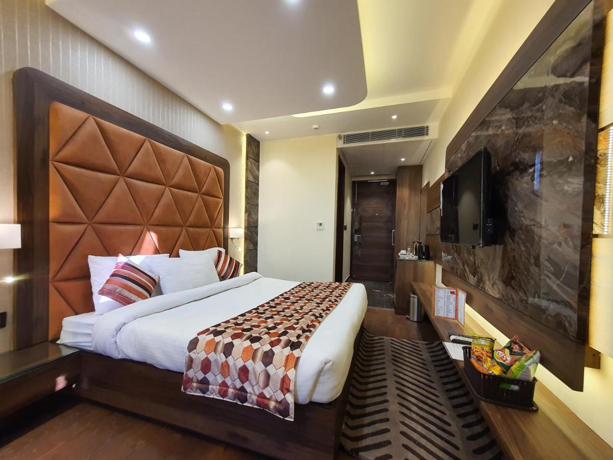 Makhan Residency