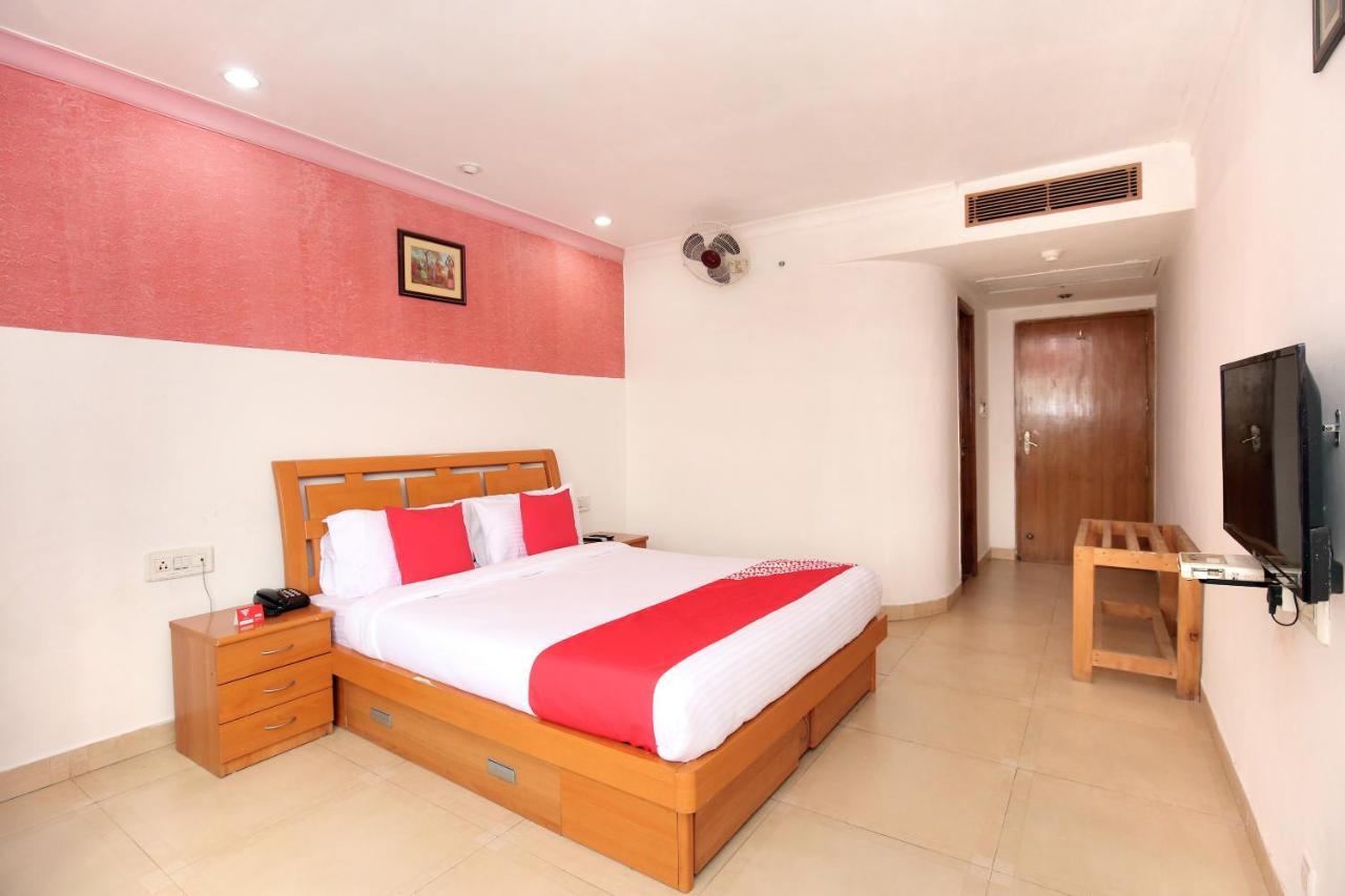 Hotel Oyo 13365 Teg Royal