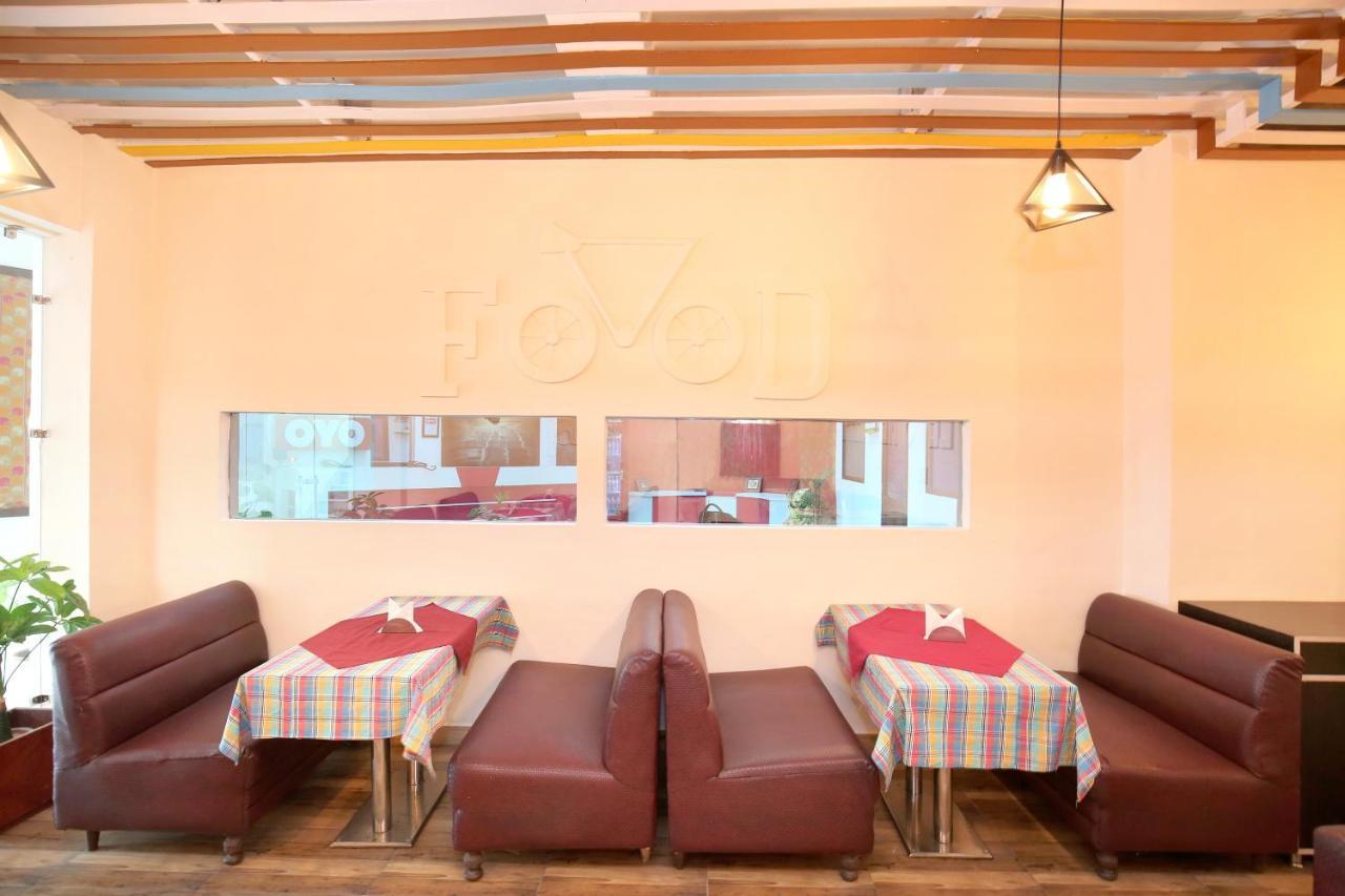 Oyo 13365 Teg Royal Hotel 3*