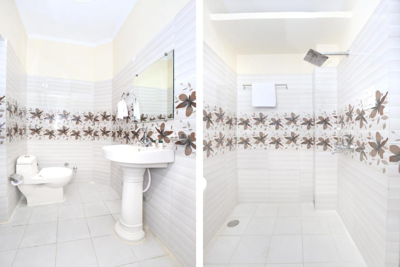 Hotel Oyo 9593 J S Regency
