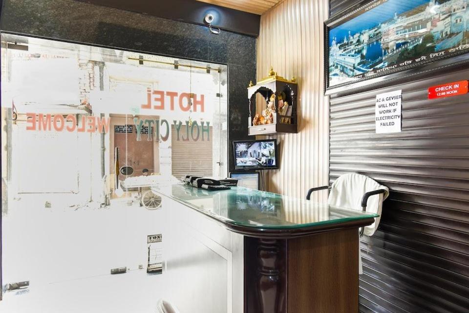 Hotel Holy 2*