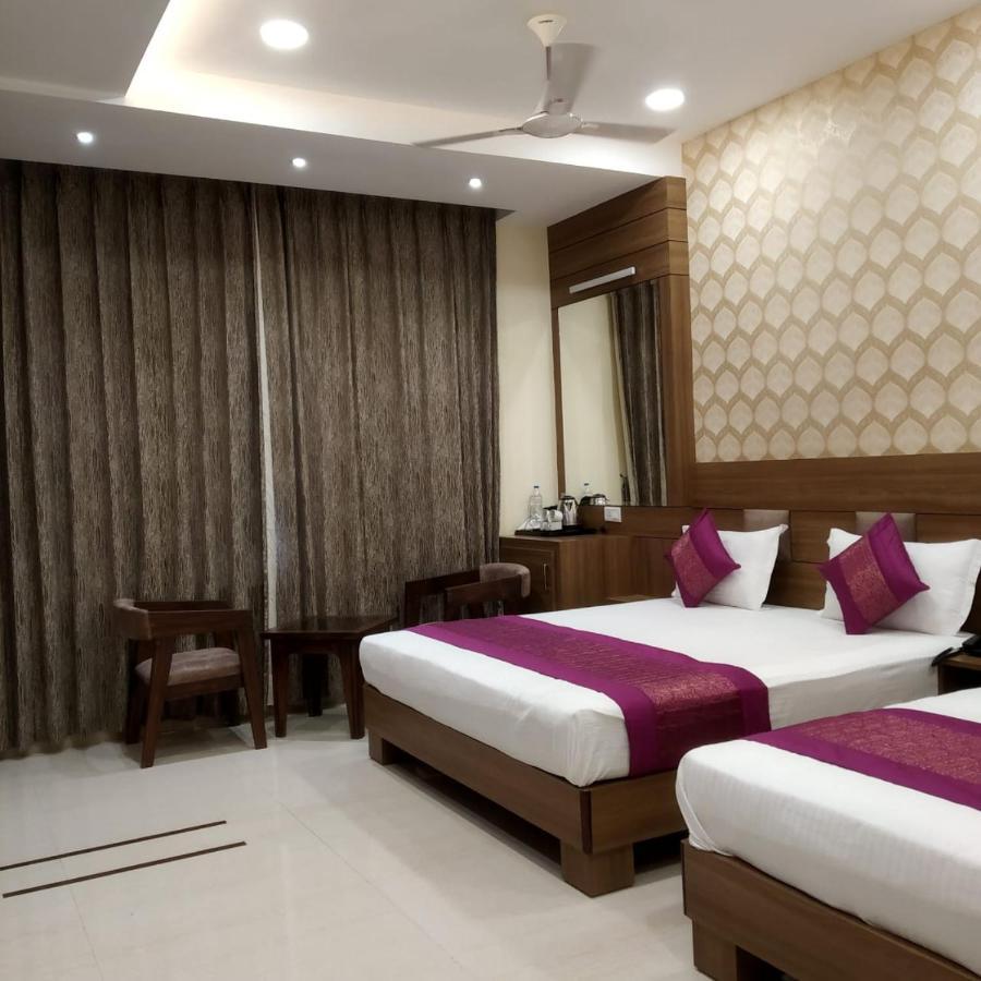 Hotel S.s Royal