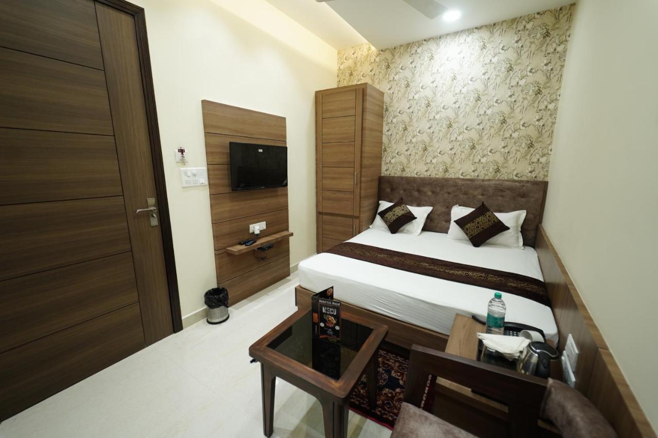 Hotel S.s Royal 3*