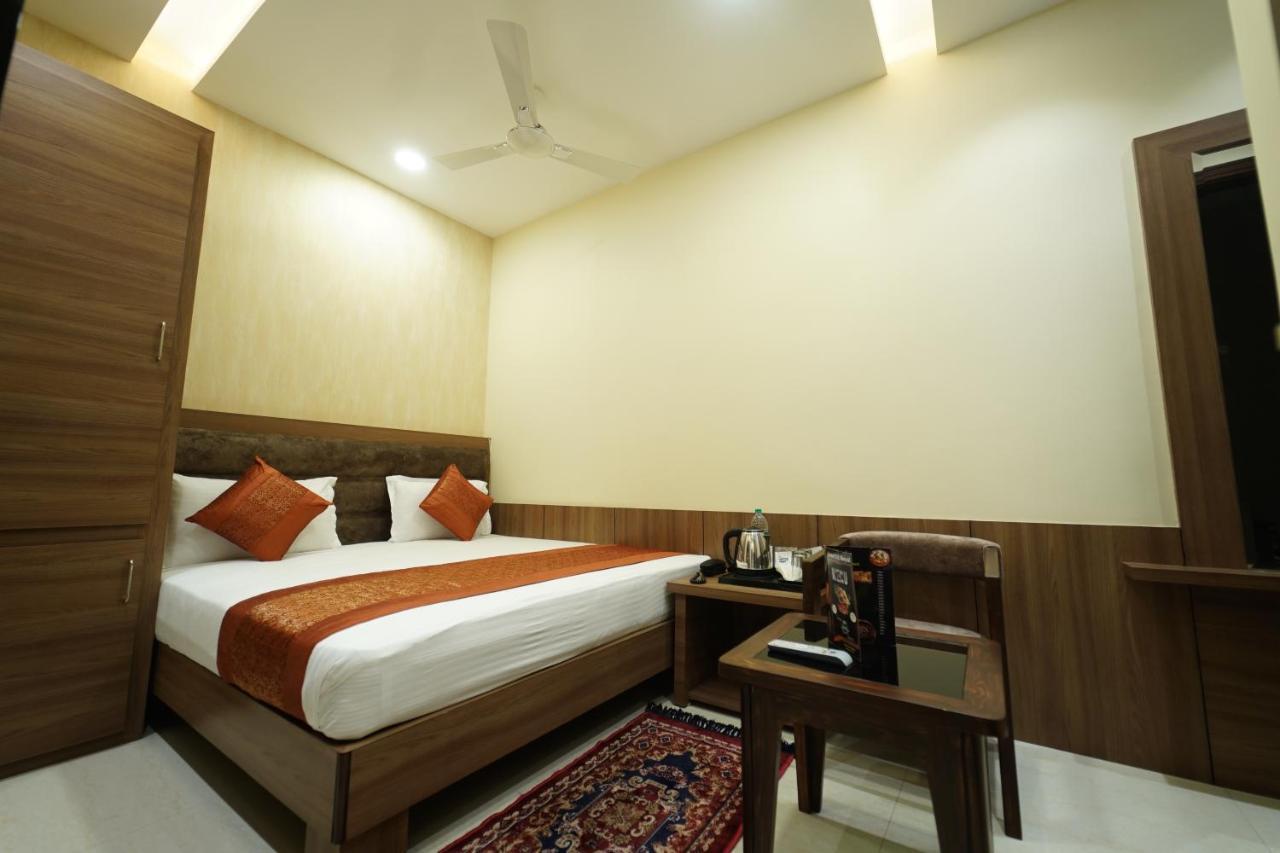 S.s Royal Hotel