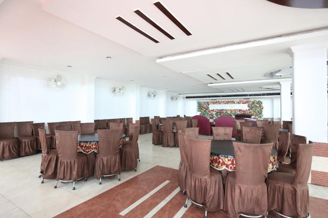 Oyo 13365 Teg Royal 3* Amritsar