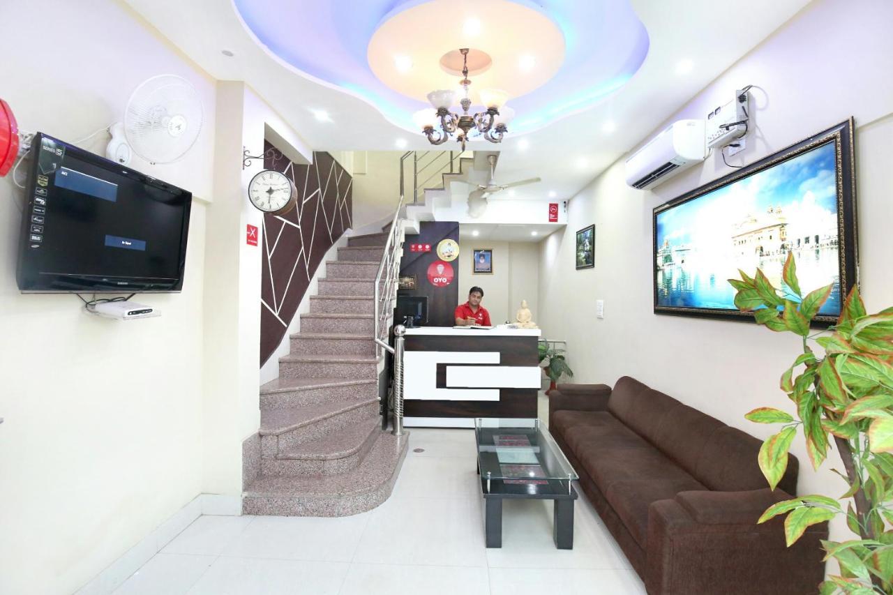 Hotel Oyo 9593 J S Regency