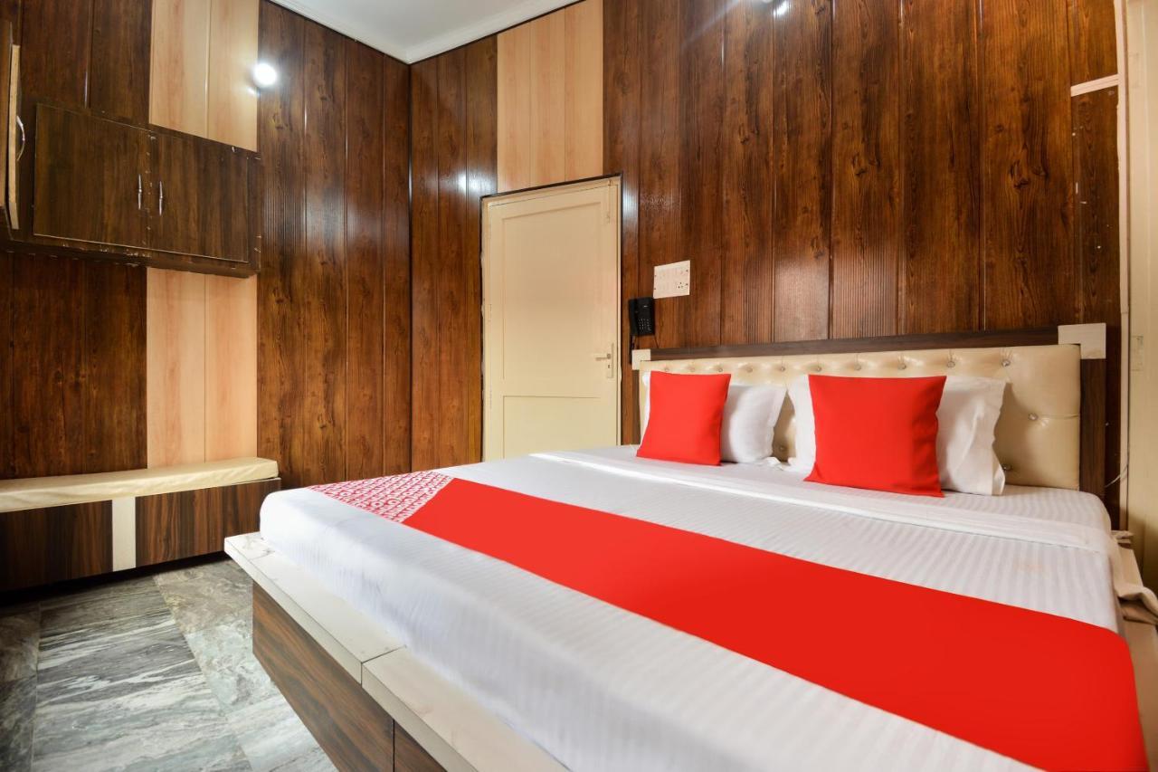 Oyo 42893 Siali Residency Hotel 3*