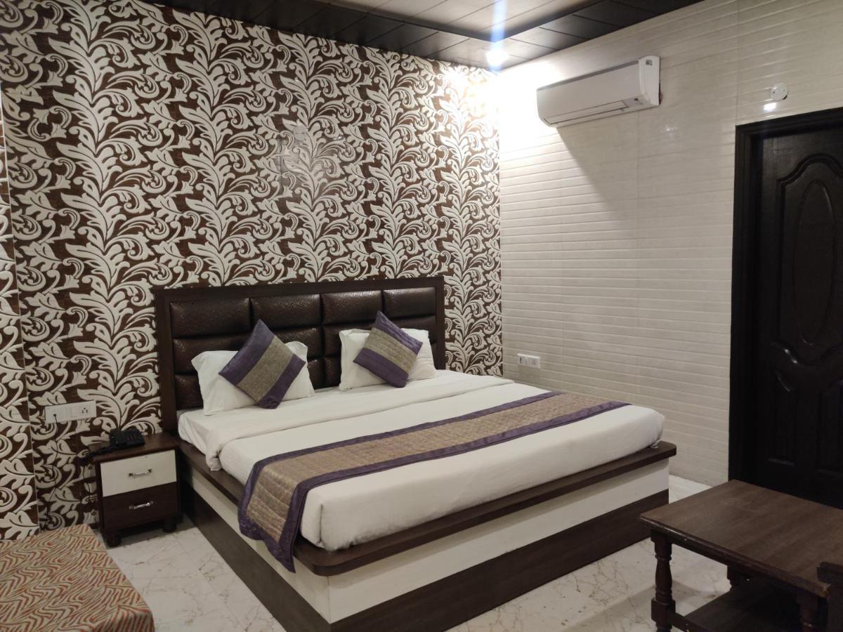 Hotel Holy 2*